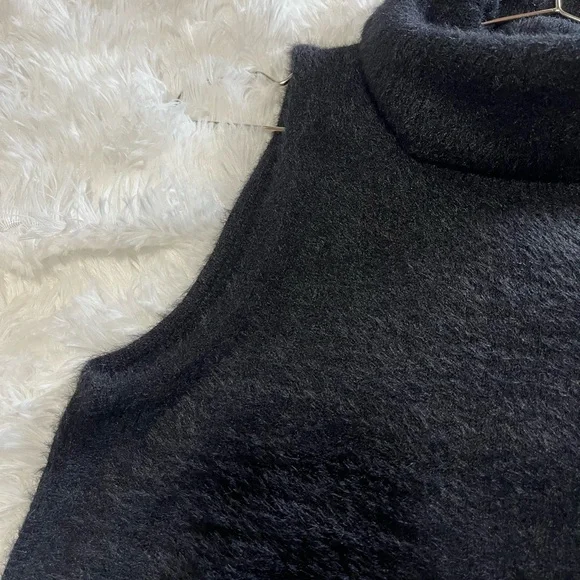 Jessica Simpson Fuzzy Fur Turtleneck Tank Top Black Girls Sz. L - Picture 8 of 8